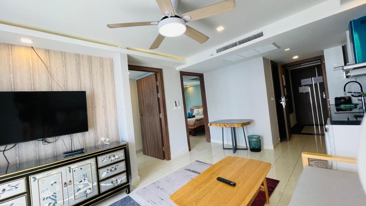 Ferienwohnung Grand Avenue Soi Buakhao By Daisy Pattaya Exterior foto